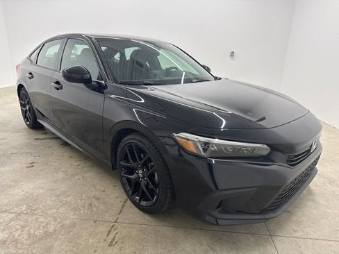 Used 2023 Honda Civic Sport image 4