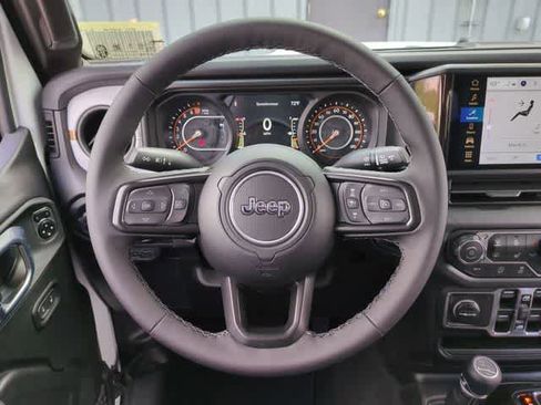 New 2025 Jeep Gladiator Sport image 22