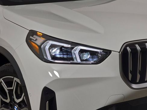 Used 2025 BMW X1 xDrive28i w/ Technology Package AWD/4WD image 35
