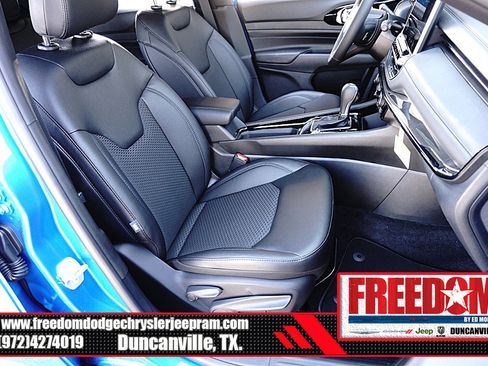 New 2026 Jeep Compass Latitude image 15