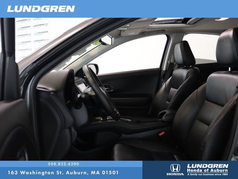 Used 2017 Honda HR-V EX-L image 12