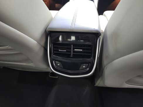 Used 2017 Cadillac XTS Luxury image 23