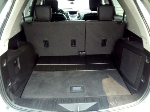 Used 2017 Chevrolet Equinox LT w/ Sport Edition FWD image 24