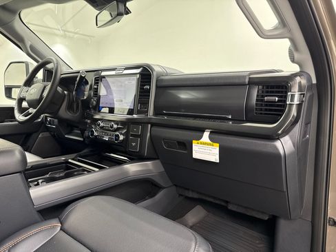 New 2026 Ford F250 Lariat w/ Lariat Ultimate Package AWD/4WD image 34