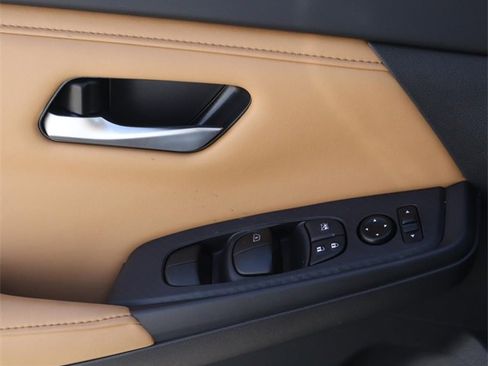 New 2025 Nissan Sentra SV w/ SV Premium Package image 18