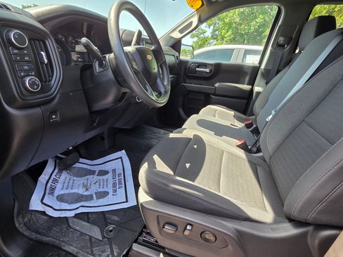 Used 2026 Chevrolet Silverado 1500 Custom w/ Turbomax Blackout Package AWD/4WD image 4