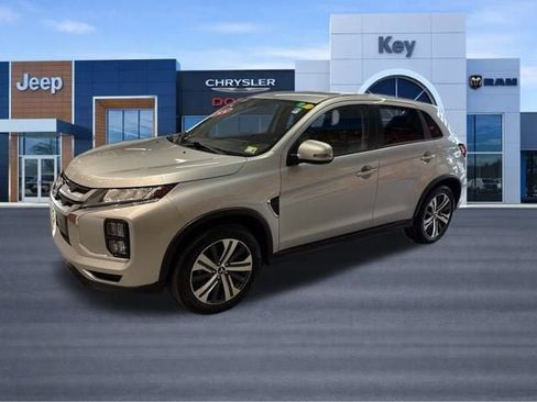 Used 2024 Mitsubishi Outlander Sport SE image 2