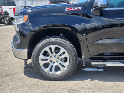 New 2026 Chevrolet Silverado 1500 LTZ w/ Z71 Off-Road Package AWD/4WD image 7