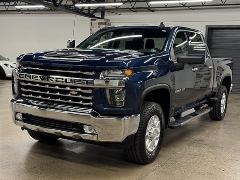 Used 2023 Chevrolet Silverado 2500 LTZ AWD/4WD image 3