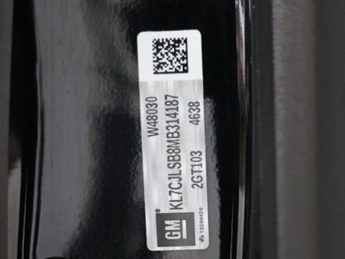 Used 2021 Chevrolet Trax LT w/ Driver Confidence Package FWD image 35