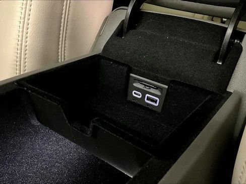 Used 2021 Cadillac XT5 Premium Luxury w/ LPO, Floor Liner Package AWD/4WD image 16