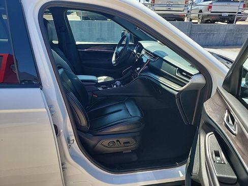 Used 2024 Jeep Grand Cherokee Limited 4xe AWD/4WD image 17