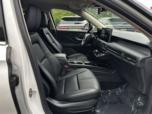 Certified 2024 Lincoln Corsair AWD image 34