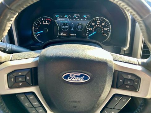 Used 2017 Ford F150 Lariat w/ Equipment Group 502A Luxury image 7