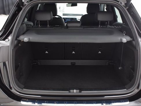 Certified 2025 Mercedes-Benz GLA 250 image 28