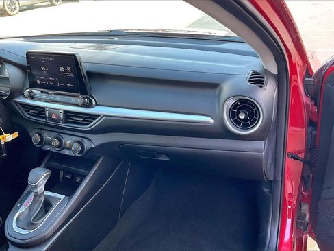 Certified 2024 Kia Forte LXS w/ LXS Technology Package image 15