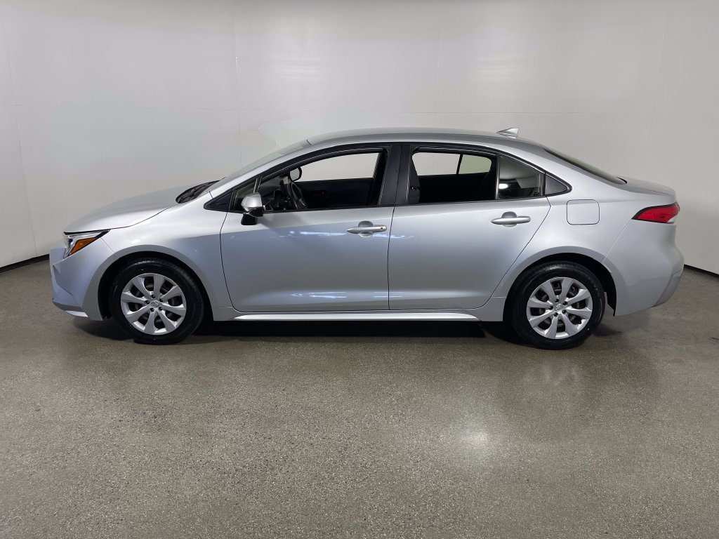 Used 2024 Toyota Corolla LE FWD image 6