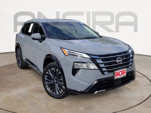 Used 2024 Nissan Rogue Platinum w/ Platinum Premium Package image 4