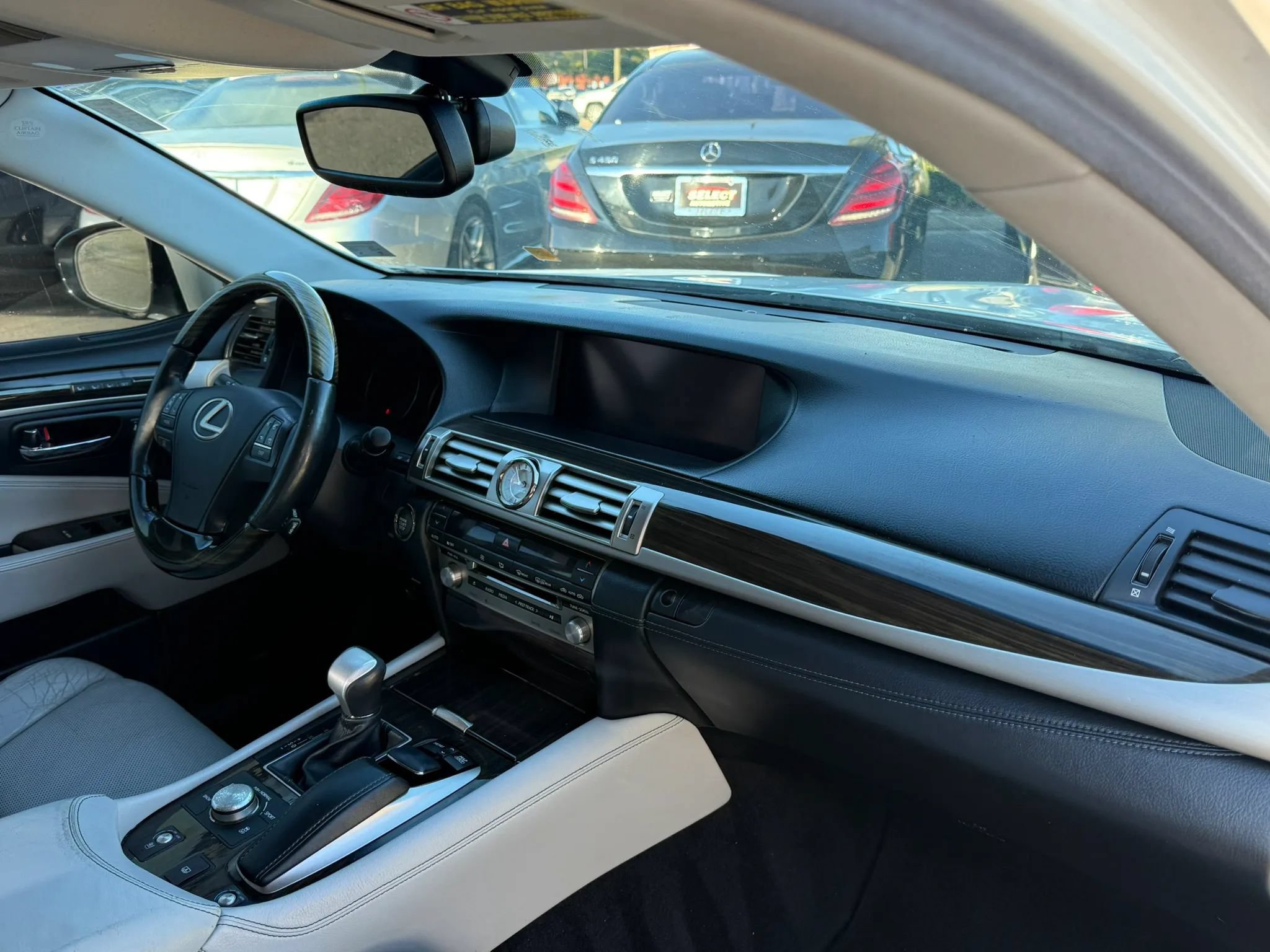 Used 2013 Lexus LS 460 AWD w/ Comfort Pkg image 29