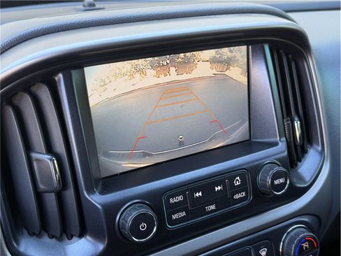 Used 2016 Chevrolet Colorado Z71 AWD/4WD image 17