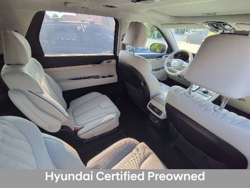 Used 2023 Hyundai Palisade Limited FWD image 6