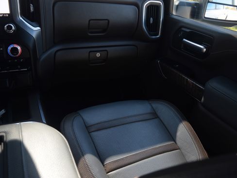 Used 2020 GMC Sierra 3500 Denali w/ Denali Ultimate Package image 13