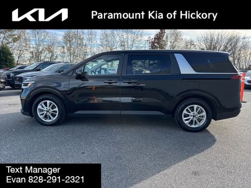 Used 2024 Kia Carnival LX image 8