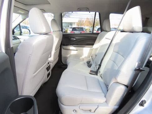 Certified 2022 Honda Pilot Special Edition image 13