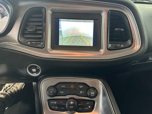 Used 2023 Dodge Challenger SXT image 22