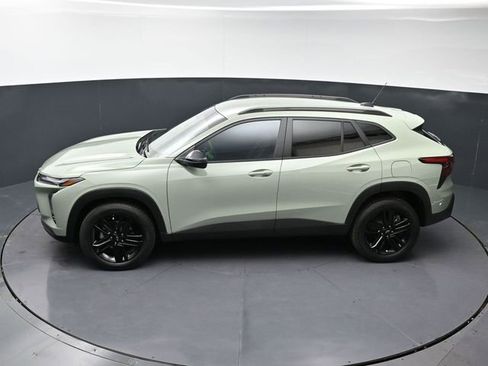 Used 2025 Chevrolet Trax ACTIV w/ Driver Confidence Package image 37