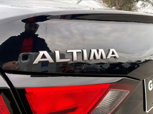 Certified 2024 Nissan Altima 2.5 SV image 30