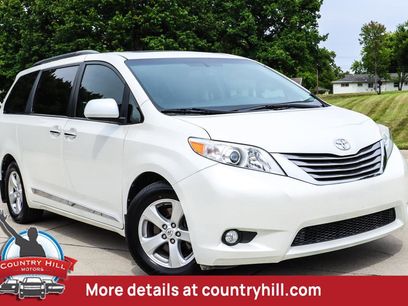 Used 2016 Toyota Sienna XLE Premium