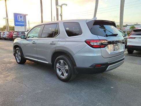Certified 2024 Honda Pilot EX-L image 4