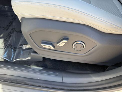 Used 2025 Hyundai Santa Fe SEL image 23