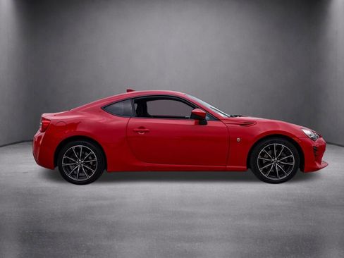 Used 2017 Toyota 86 image 35