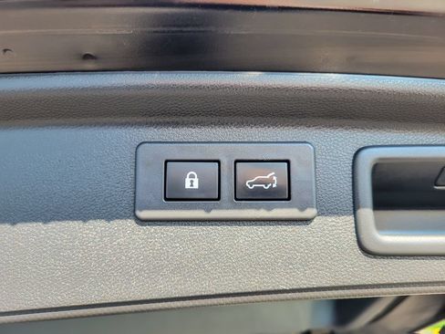 Certified 2023 Subaru Forester Premium AWD/4WD image 19