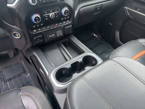 Used 2023 GMC Sierra 3500 AT4 w/ AT4 Premium Plus Package image 17