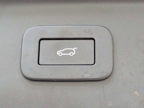 Used 2023 Land Rover Range Rover Velar R-Dynamic S AWD/4WD image 28