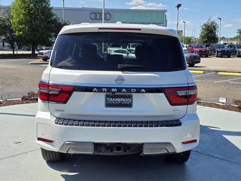 Used 2021 Nissan Armada SL w/ Captain's Chairs Package RWD image 3