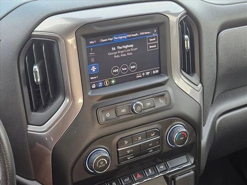 Used 2025 Chevrolet Silverado 1500 Custom RWD image 14