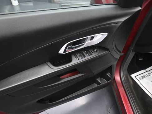 Used 2017 Chevrolet Equinox LT FWD image 23