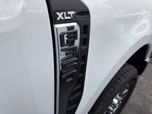 New 2025 Ford F350 XLT w/ FX4 Off-Road Package AWD/4WD image 26