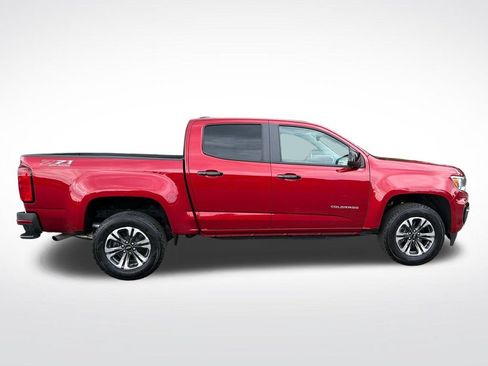 Used 2022 Chevrolet Colorado Z71 AWD/4WD image 7