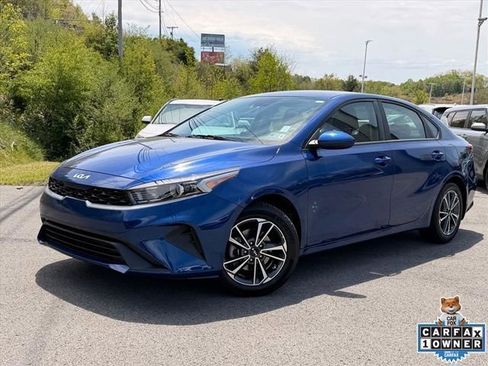 Used 2023 Kia Forte LXS FWD image 2