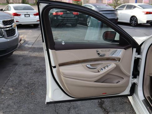 Used 2016 Mercedes-Benz S 550 Sedan image 13