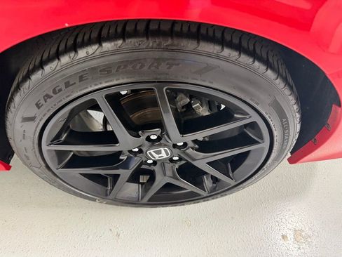 Used 2024 Honda Civic Sport image 9