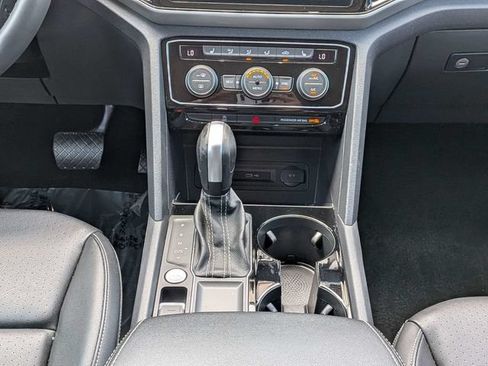 Certified 2023 Volkswagen Atlas SE w/ Black Wheel Package FWD image 20