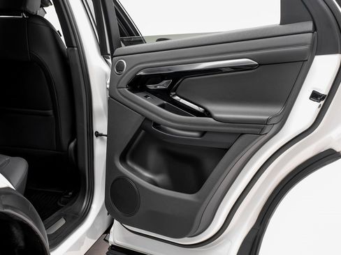 Used 2023 Land Rover Range Rover Evoque R-Dynamic SE image 41