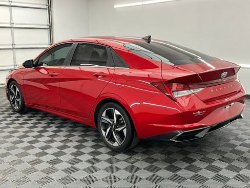 Used 2021 Hyundai Elantra SEL w/ Convenience + Premium Package FWD image 19