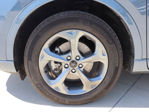 Used 2024 Ford Escape ST-Line w/ Tech Pack #1 AWD/4WD image 28